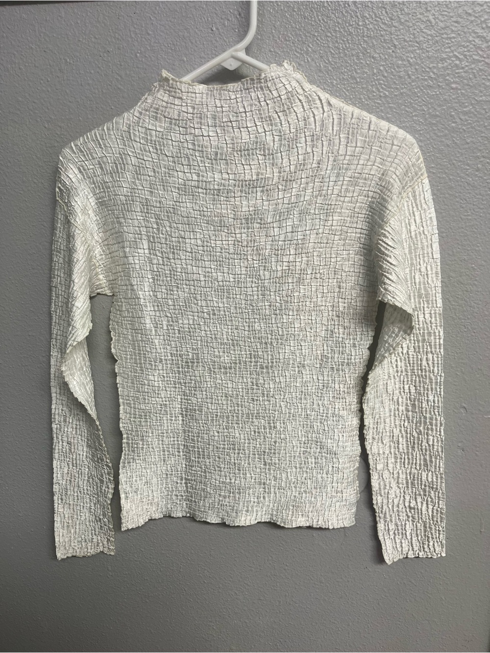 White Crinkle Long Sleeve Top